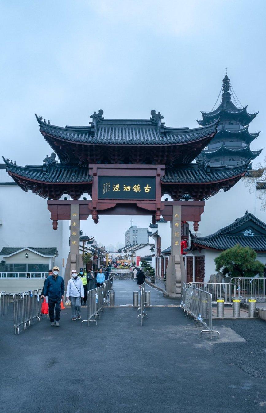 沈阳南京一校师生参观辽宁省博物馆 开启多彩假期